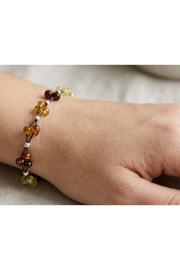 Bracelet Ambre Naturel et Argent, sur poignet